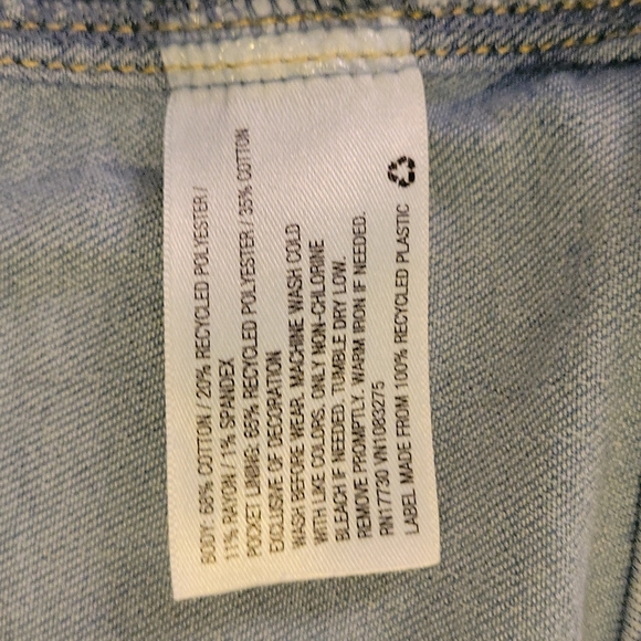 Cropped denim jacket - Picture 3 of 4